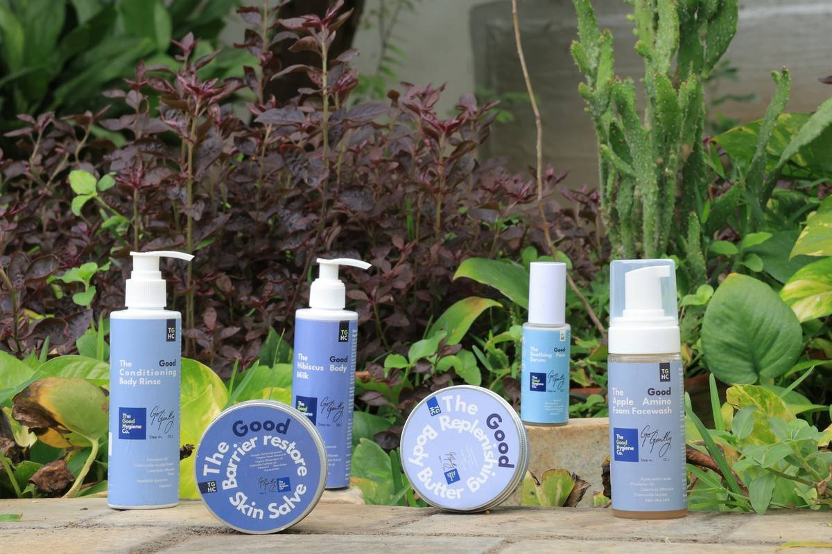 Bar chart showing common aftershave irritants: ethanol (87%), synthetic fragrance (72%), menthol (65%), propylene glycol (58%). Source: Journal of Cosmetic Dermatology, 2022.